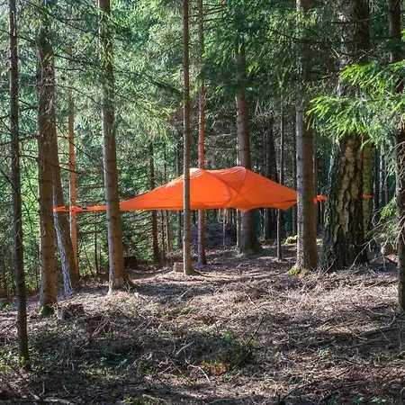 Baumzelt Am Waldesrand Luxury tent Regen